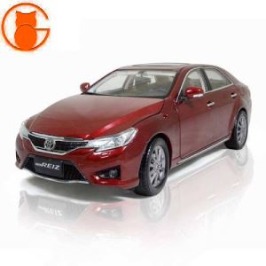 ماکت ماشین تویوتا Toyota Reiz برند PAUDI سایز 1/18