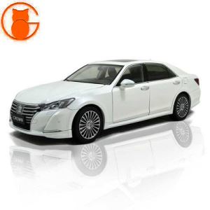 ماکت ماشین تویوتا Toyota Crown 2015 برند PAUDI سایز 1/18