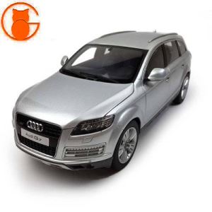 ماکت ماشین کیوشو Kyosho Audi Q7 سایز 1/18