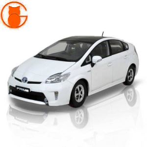 ماکت ماشین تویوتا Toyota Prius 2012 سایز 1/18