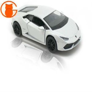 ماکت ماشین فلزی لامبورگینی Huracan سفید برند Kinsmart سایز 1/36